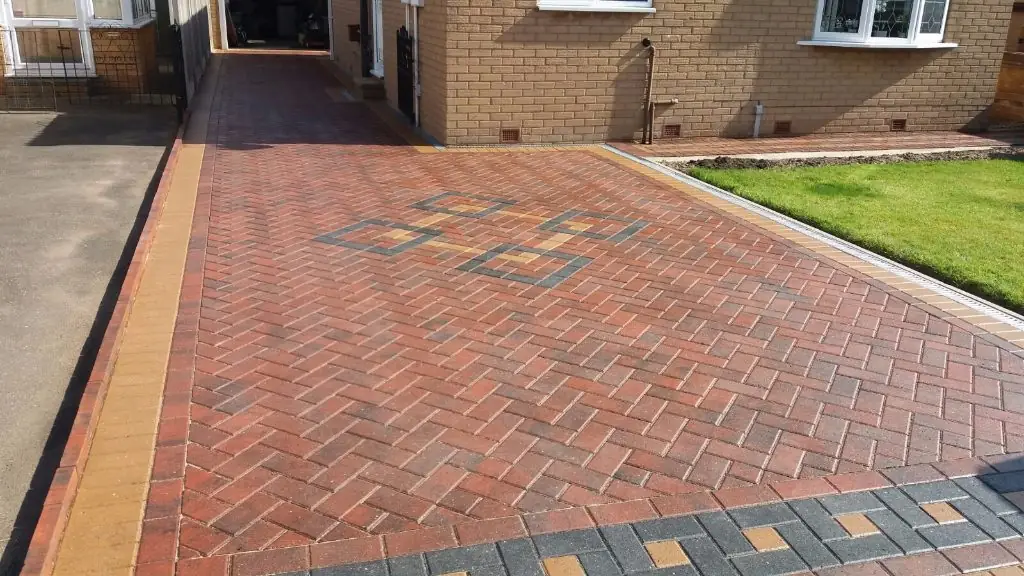 Herringbone with border