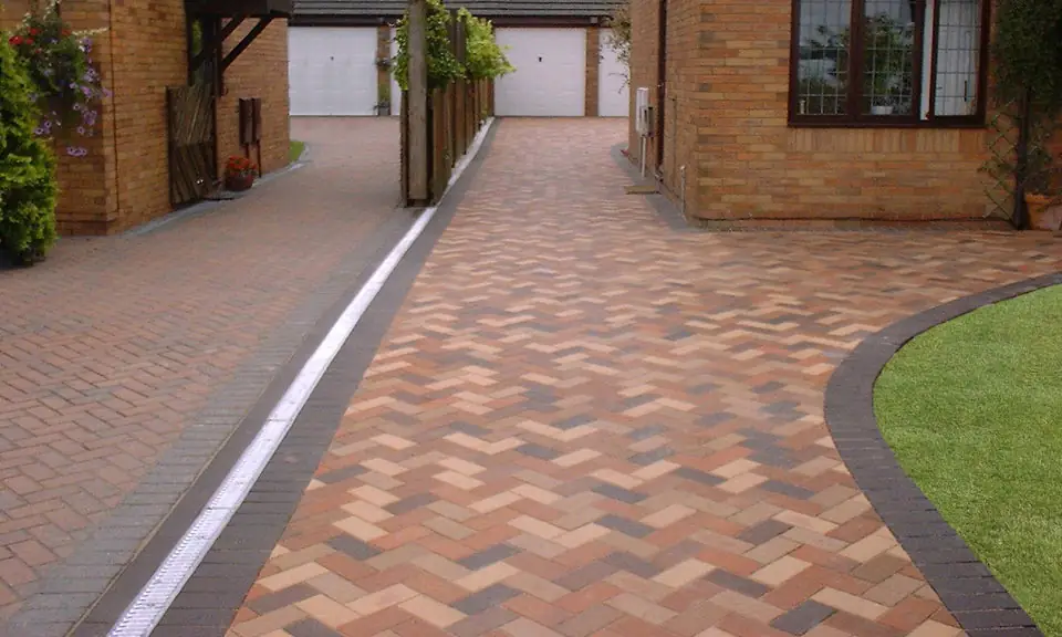 Sweeping block drive